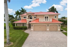 11913 Princess Grace Ct, Cape Coral