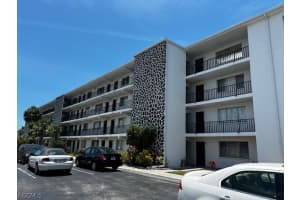 4906 Victoria Dr 412, Cape Coral