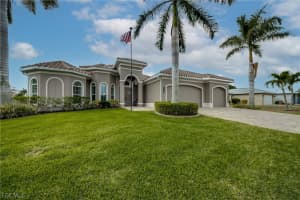 2736 Miracle Pkwy, Cape Coral