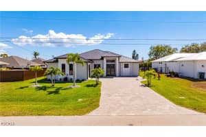 110 Sw 21st Ter, Cape Coral