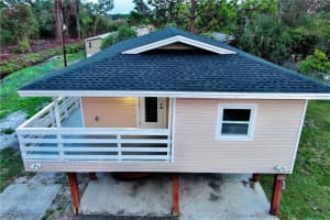 1422 Tangerine St, Immokalee