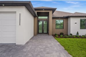 936 Bolivia Dr, Lehigh Acres