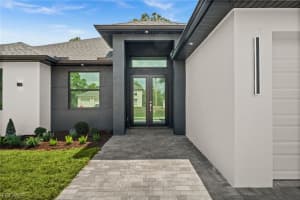 938 Bolivia Dr, Lehigh Acres