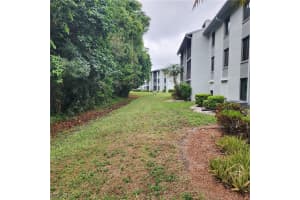 9610 Green Cypress Ln 14-f2, Fort Myers