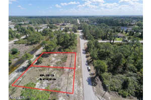 1019 Kaye St E, Lehigh Acres