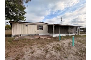 7897 Suncoast Dr, North Fort Myers