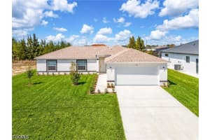 124 Ne 15th Ter, Cape Coral