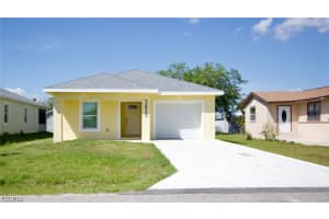 3433 Jeffcott St, Fort Myers