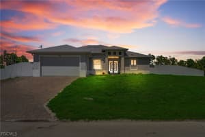 935 Beverly St E, Lehigh Acres