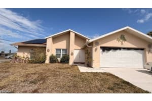 101 Se 43rd Ln, Cape Coral
