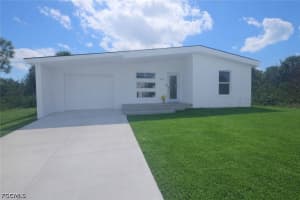 2905 26th St W, Lehigh Acres