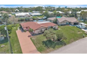 6070 Anchorline Ct, North Fort Myers