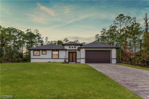 807 Columbus Ave, Lehigh Acres