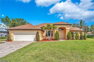 1627 Sw 14th St, Cape Coral