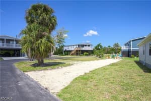 13690 Knot Dr, Fort Myers