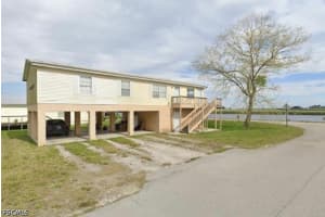 901 Thatcher Blvd, Moore Haven