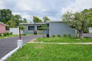 4370 Deleon St, Fort Myers