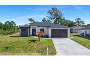 1752 Pine Ave, Lehigh Acres