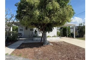120 Lantern Pl, North Fort Myers