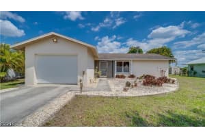 19 Ne 20th Pl, Cape Coral