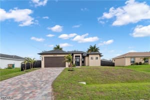 4213 Ne 23rd Pl, Cape Coral