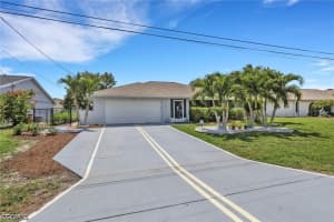 1436 Se 17th Ter, Cape Coral
