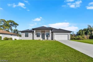 732 Alamo St E, Lehigh Acres