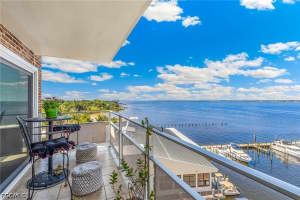 2350 W 1st St 801, Fort Myers