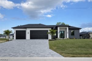 3113 Ne Juanita Pl, Cape Coral