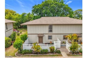 4293 Island Cir 4, Fort Myers