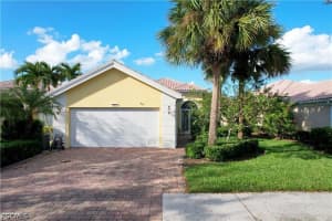 7983 Valentina Ct, Naples