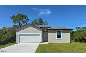 9020 Green Cir, Labelle