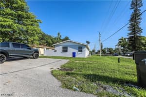 2406 Linhart Ave, Fort Myers