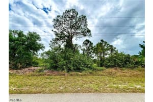 517 Osage Ave S, Lehigh Acres