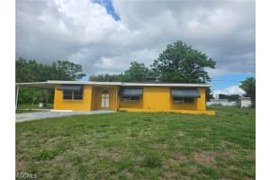 102 Connecticut Rd, Lehigh Acres
