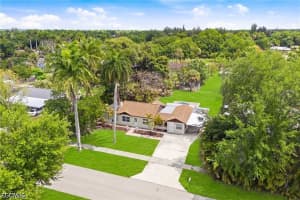 363 New York Dr, Fort Myers