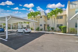 1730 Sandy Cir 105, Cape Coral