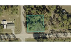 801 E 10th St, Lehigh Acres 801 E 10th St, Lehigh Acres