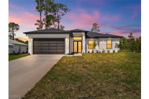735 Chavers St, Lehigh Acres