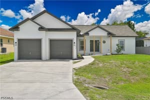 668 Kingsbury St E, Lehigh Acres