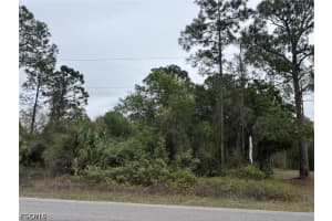 1616 8th Ave, Lehigh Acres