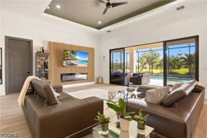 3325 Sw 8th Ct, Cape Coral