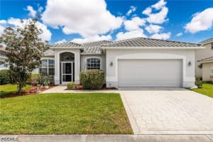 11062 Lakeland Cir, Fort Myers