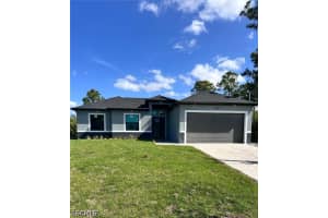 1137 Augusta St E, Lehigh Acres
