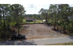 720 Lopez St E, Lehigh Acres