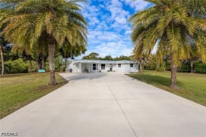17041 E Lake Dr, North Fort Myers