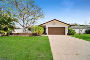 873 Hofstra Dr, Fort Myers