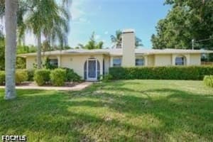 140 Se 8th St, Cape Coral
