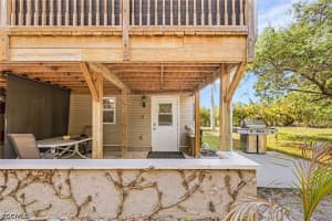 6351 Allen Park Dr, Bokeelia