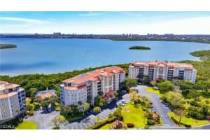 201 Vintage Bay Dr B10, Marco Island
